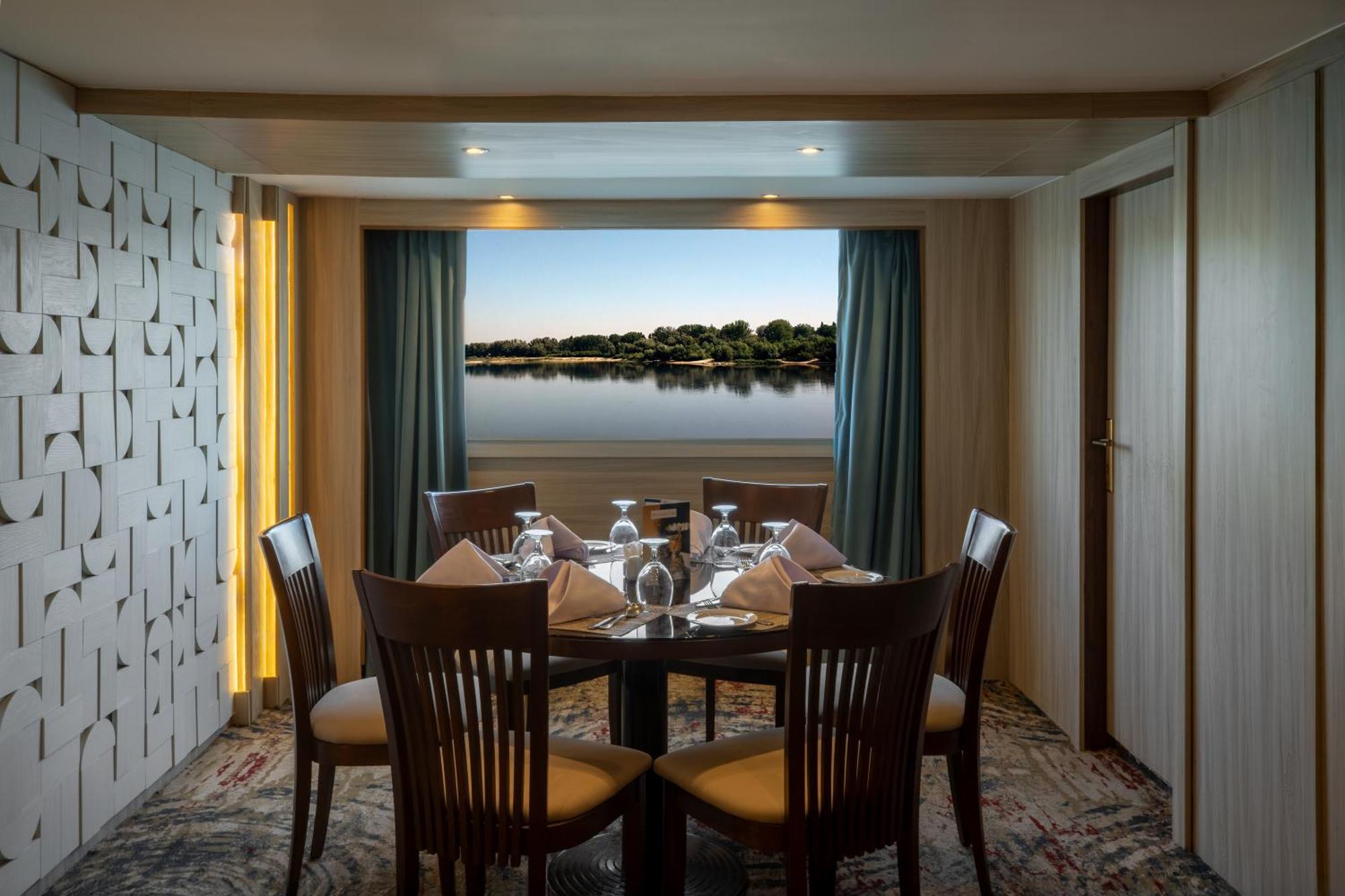 Renaissance Nile Cruise - Every Saturday From Luxor To Aswan For 4 Nights , And Every Wednesday From Aswan To Luxor For 3 Nights 외부 사진